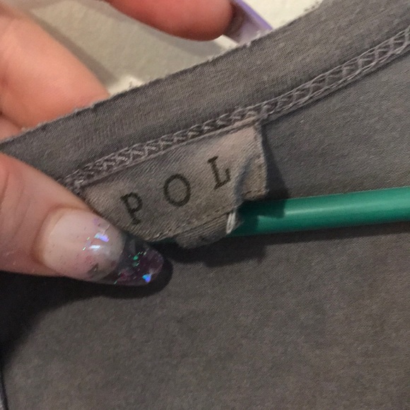 Super soft and stylish gray blouse - Picture 3 of 4